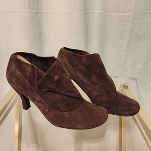 Mee Too Brown Suede Heeled Booties